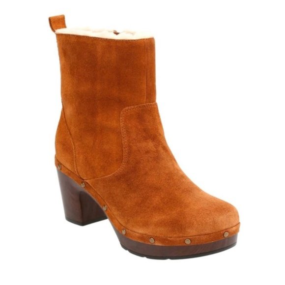 clarks clog boots